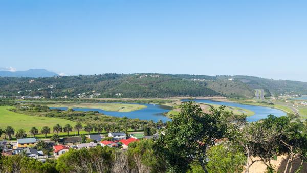 1 167 m² Land