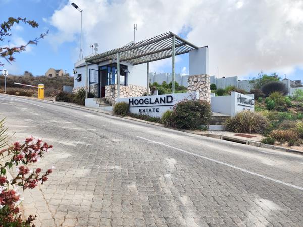 750 m² Land
