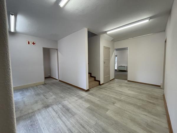 230 m² Commercial space