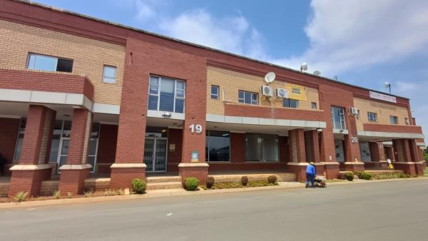 676 m² Industrial space