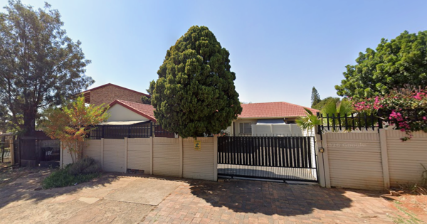 17 Bedroom House