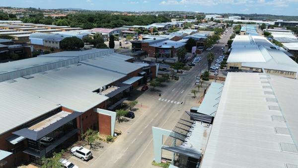 1 050 m² Industrial space