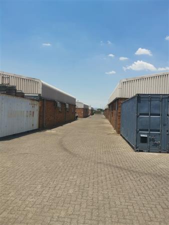 400 m² Commercial space