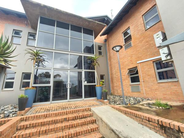 125  m² Commercial space