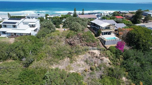 921 m² Land