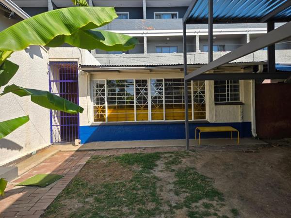 300 m² Commercial space