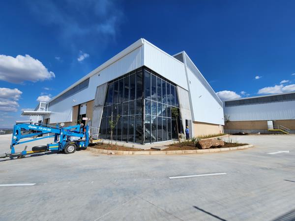 1 408 m² Industrial space