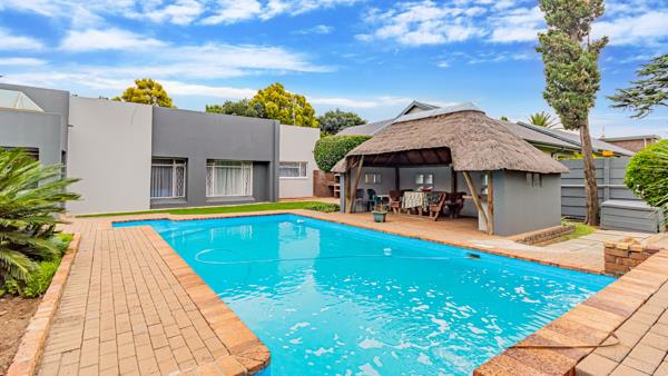 6 Bedroom House