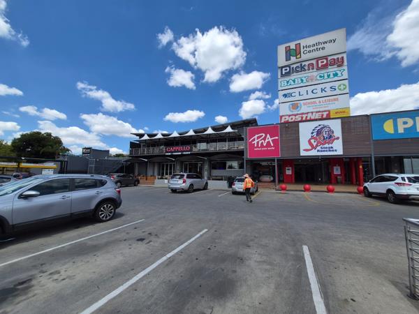 1 415  m² Retail Space