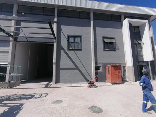 378  m² Industrial space