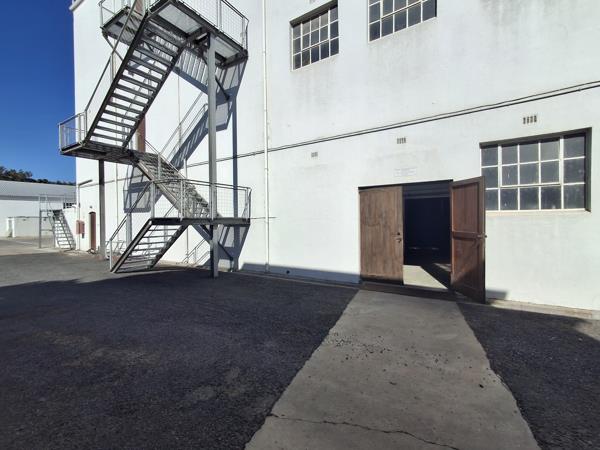 261  m² Industrial space