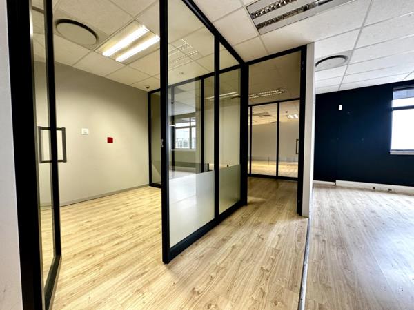 440  m² Office Space