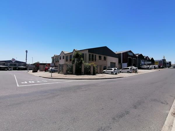 333  m² Industrial space