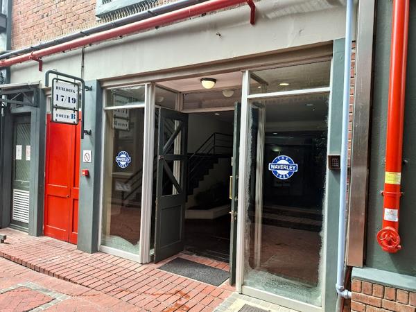 294 m² Office Space