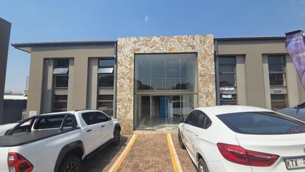 80 m² Commercial space