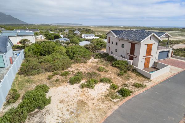 469 m² Land