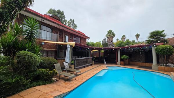 8 Bedroom House