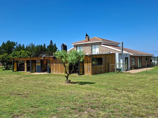 6.9 ha Smallholding
