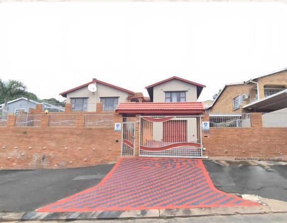 6 Bedroom House