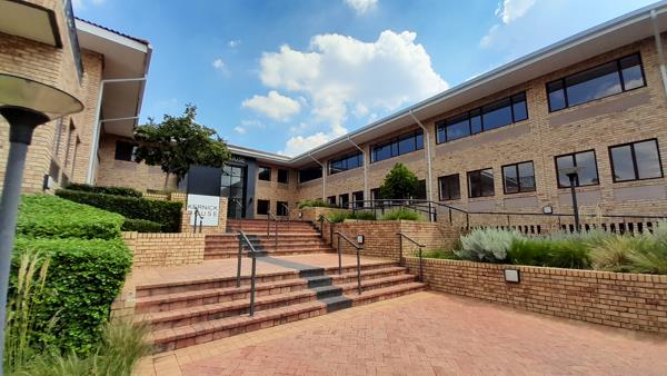 723  m² Commercial space