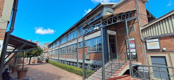 294 m² Office Space