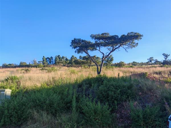 1 380 m² Land