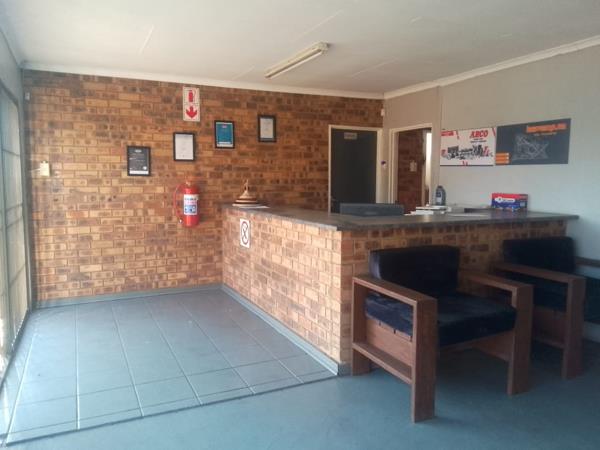 167  m² Commercial space