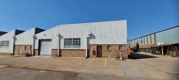 370  m² Industrial space