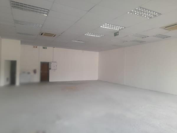 169  m² Commercial space