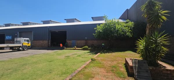 1 820  m² Industrial space