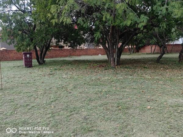 1 214 m² Land