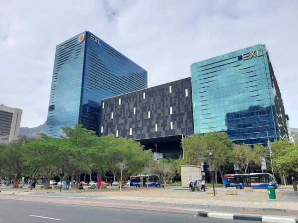 950 m² Commercial space