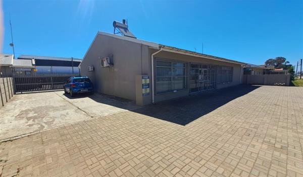 460  m² Commercial space