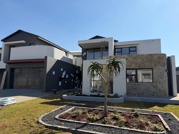 5 Bedroom House