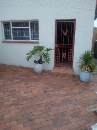 1 Bedroom Garden Cottage