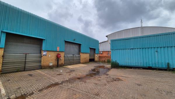 952  m² Industrial space