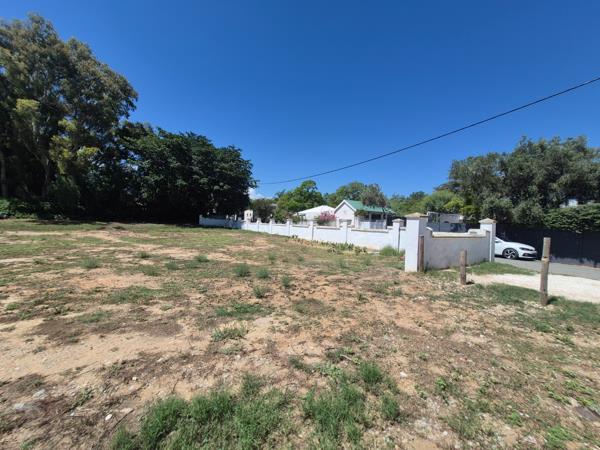 2 238 m² Land