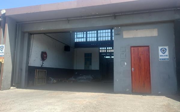 1 100 m² Industrial space