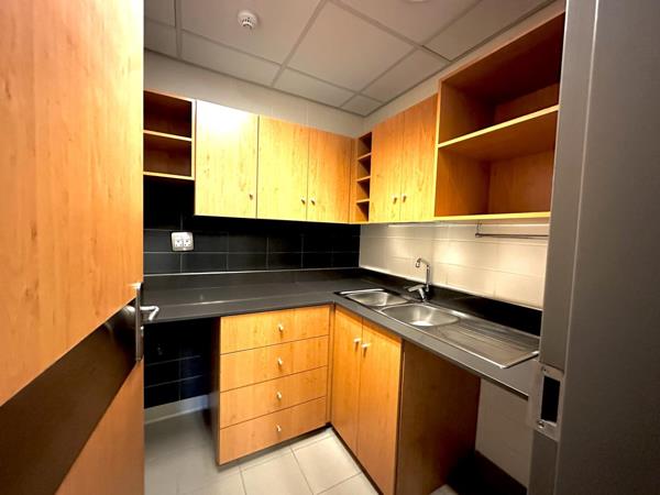 2 500  m² Office Space