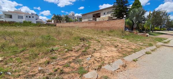 1 575 m² Land