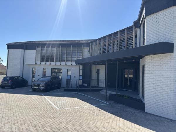 195  m² Commercial space