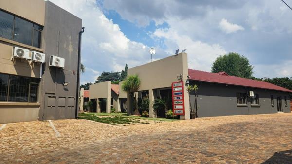 213  m² Commercial space