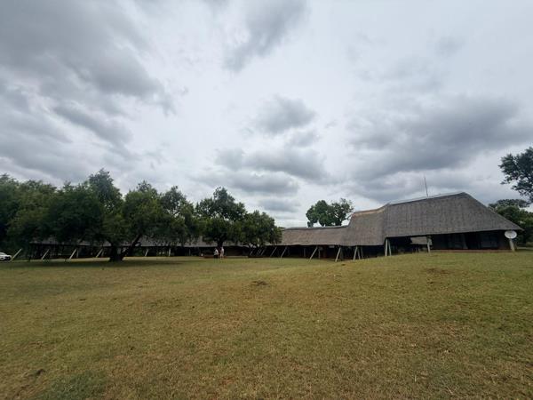 3 500  m² Commercial space