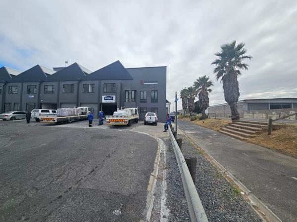 840 m² Industrial space