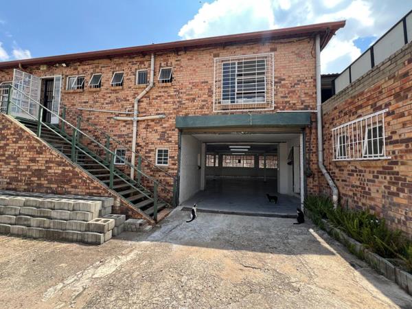 215 m² Industrial space