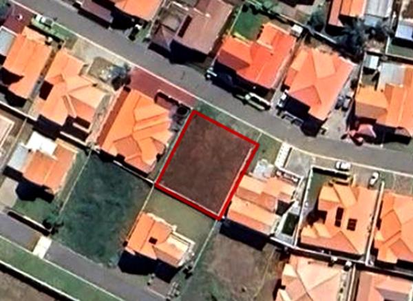 418 m² Land