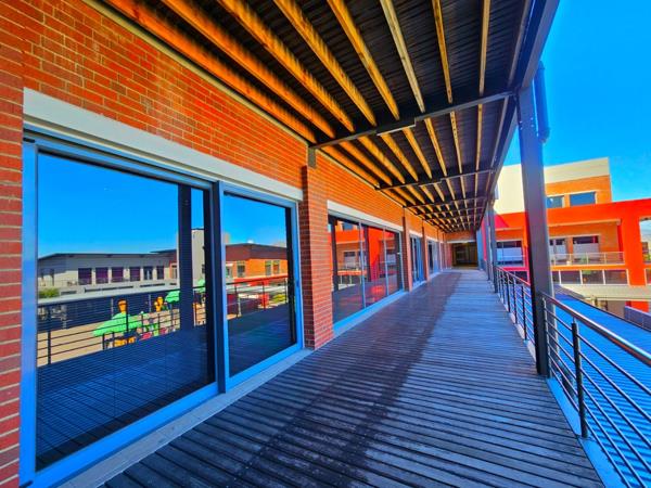 1 095 m² Commercial space