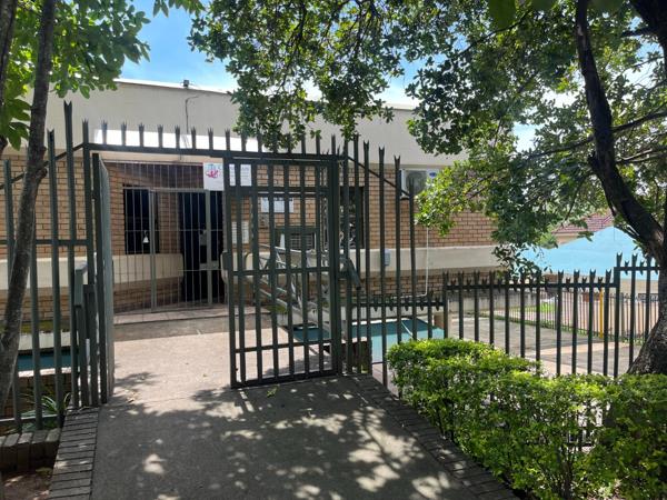 205  m² Commercial space