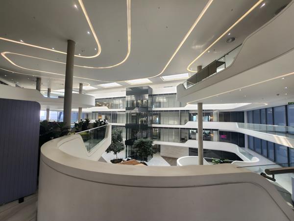 510  m² Commercial space