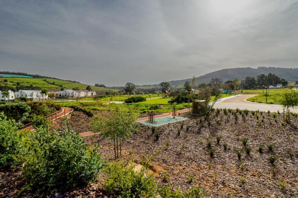 352 m² Land